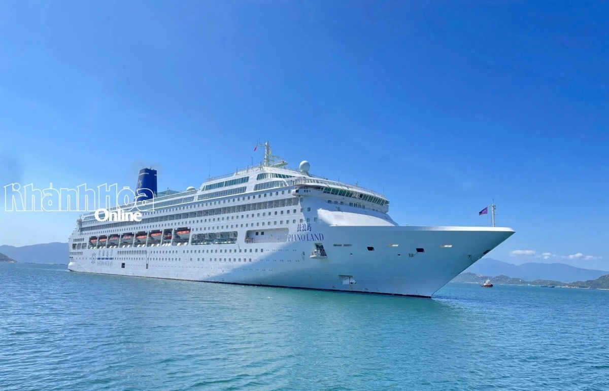 Piano Land brings 1,022 cruise passengers to Khanh Hoa